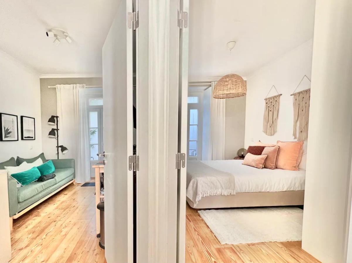 Vila Rosario 3 Studios With Patio By Homeful Homes リスボン エクステリア 写真