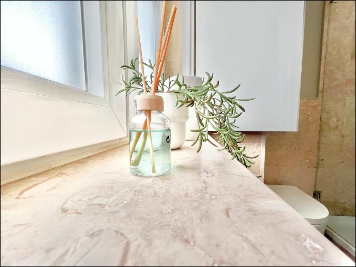Vila Rosario 3 Studios With Patio By Homeful Homes リスボン エクステリア 写真